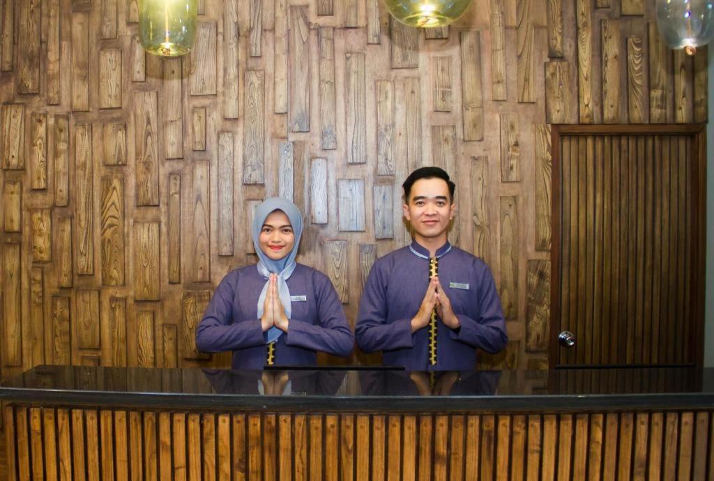 Hotel Grand Kutilang Syariah Bandar Lampung Bagian luar foto